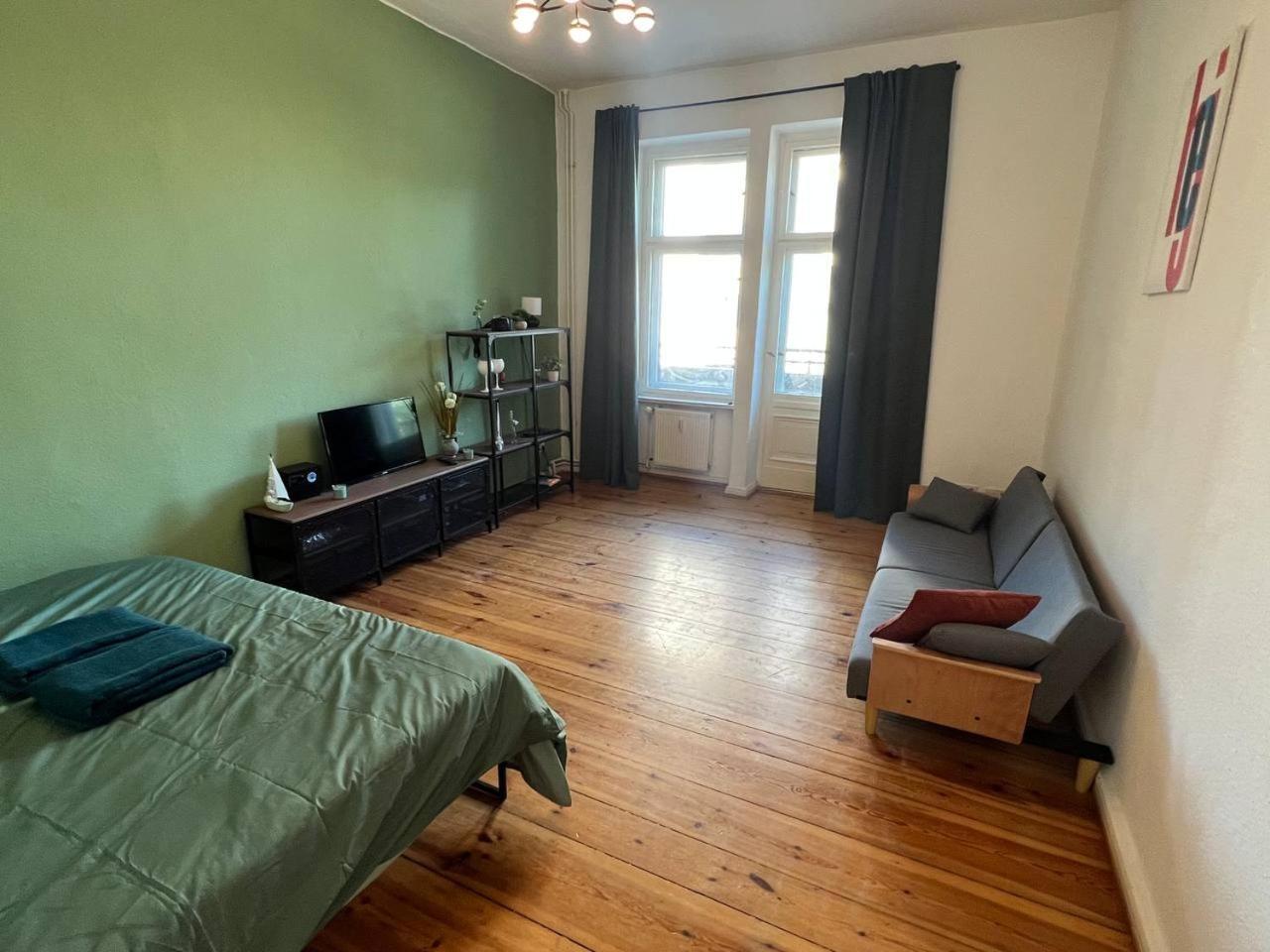 Stylish 2-Room Apartment With Balcony Next To East Side Gallery Berlin Eksteriør billede