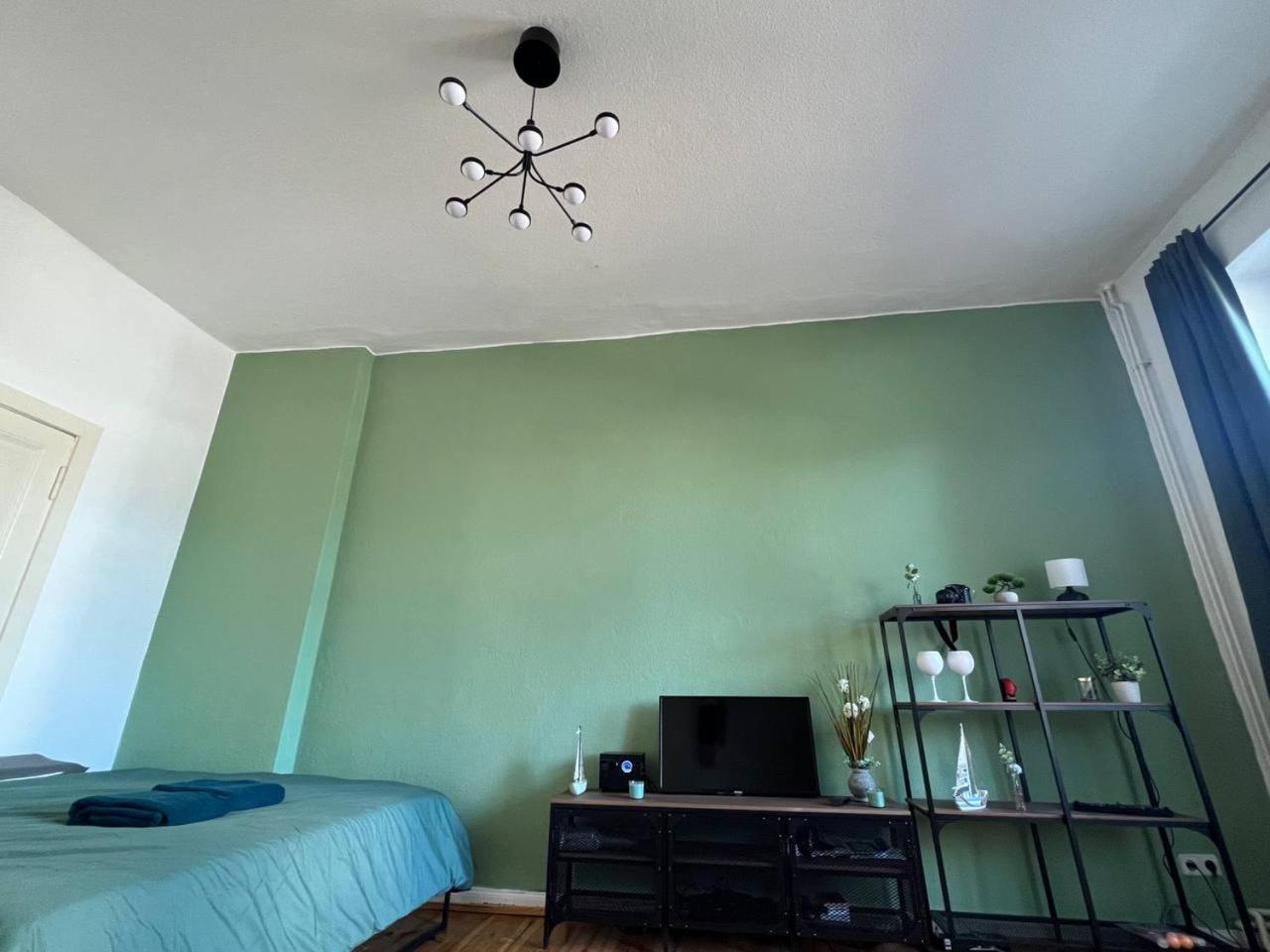 Stylish 2-Room Apartment With Balcony Next To East Side Gallery Berlin Eksteriør billede