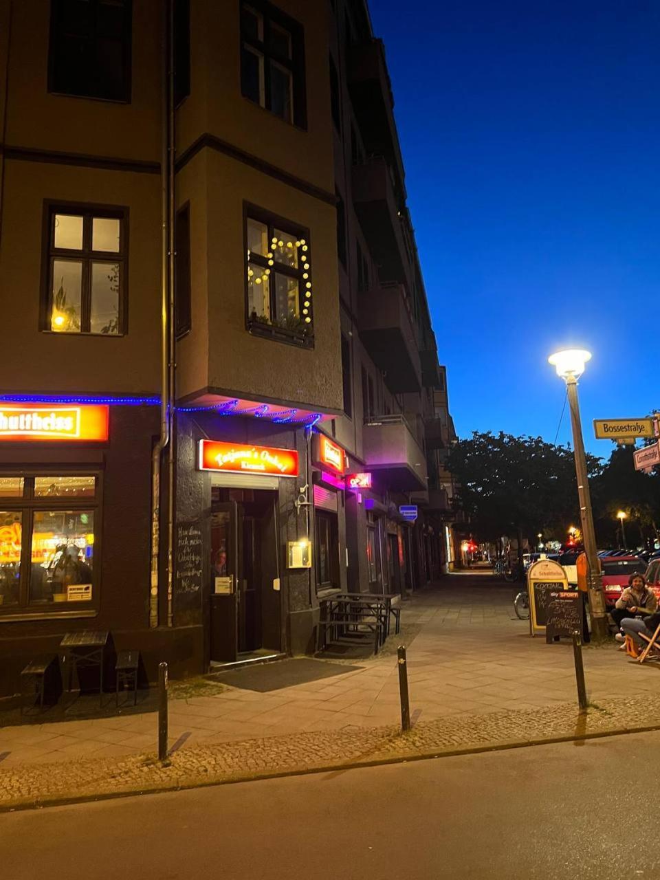 Stylish 2-Room Apartment With Balcony Next To East Side Gallery Berlin Eksteriør billede