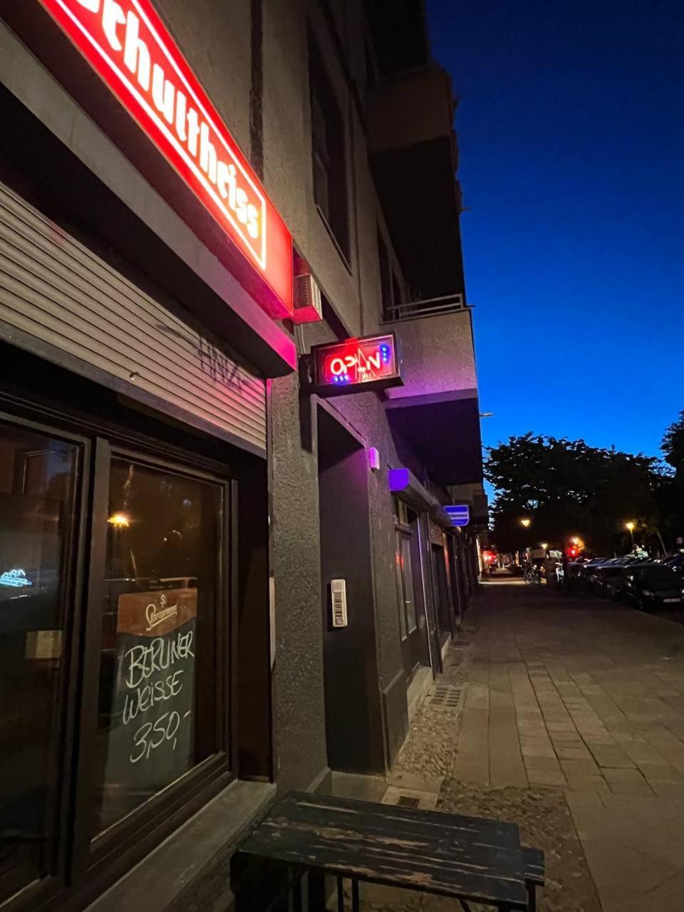 Stylish 2-Room Apartment With Balcony Next To East Side Gallery Berlin Eksteriør billede