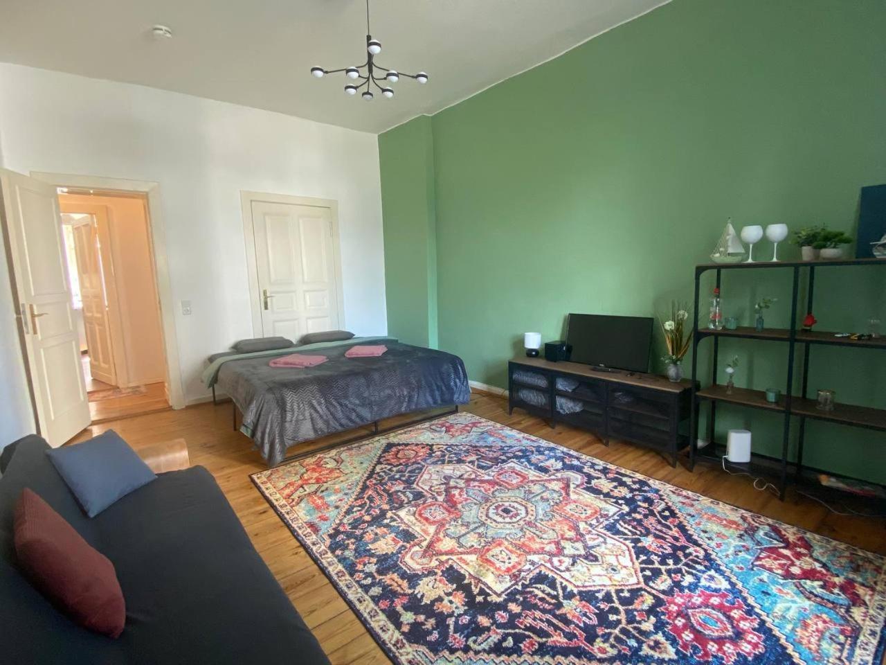 Stylish 2-Room Apartment With Balcony Next To East Side Gallery Berlin Eksteriør billede