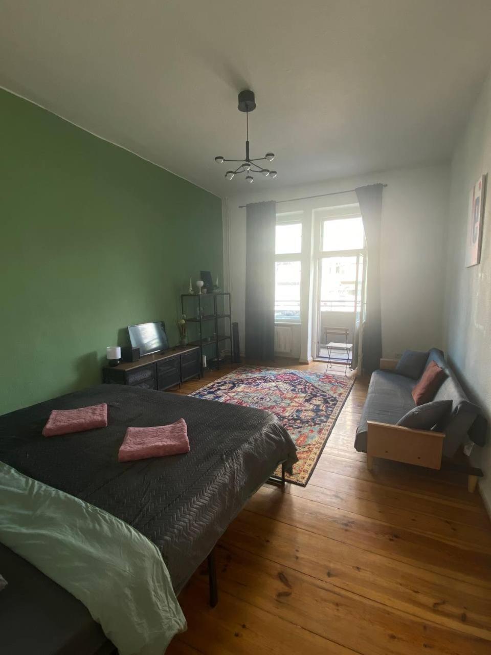 Stylish 2-Room Apartment With Balcony Next To East Side Gallery Berlin Eksteriør billede